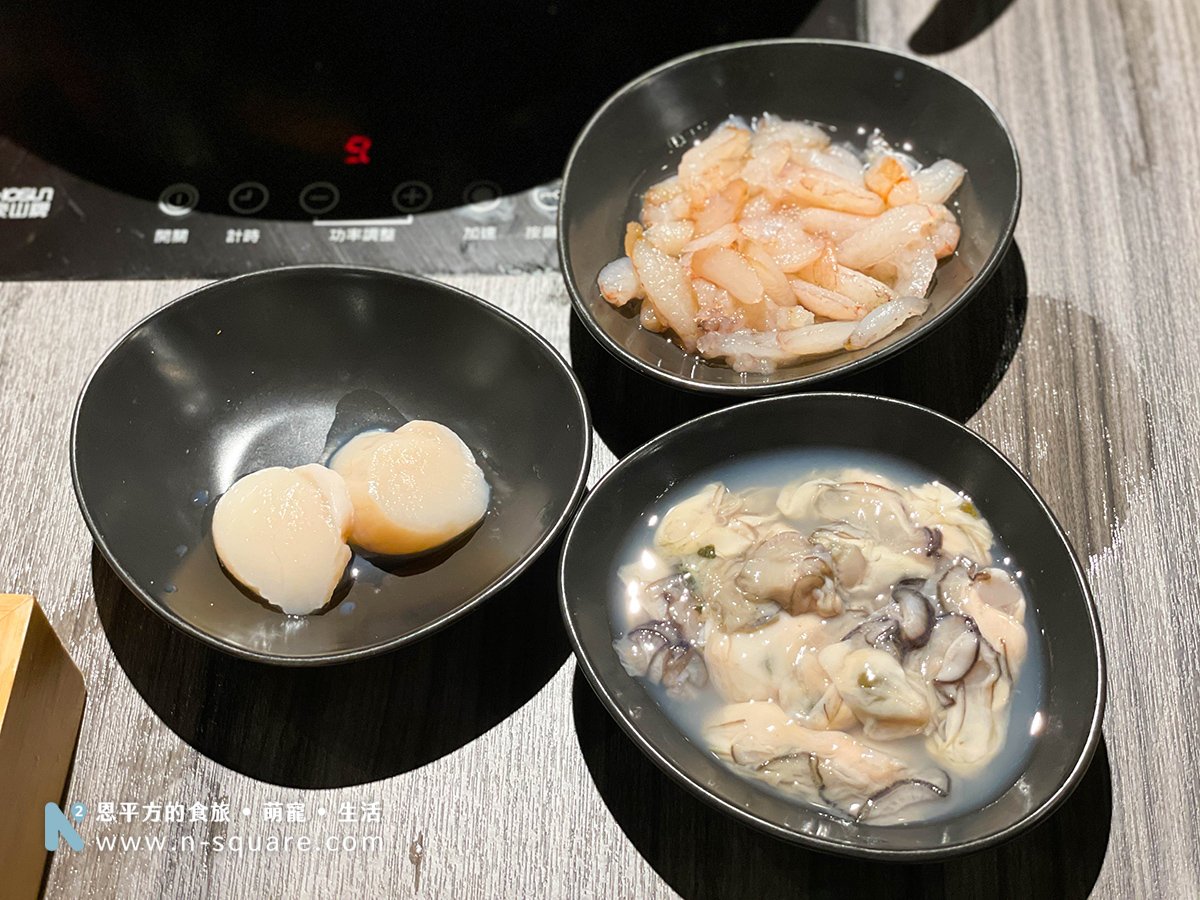 日本生食級干貝、蟹管肉、東石鮮蚵。